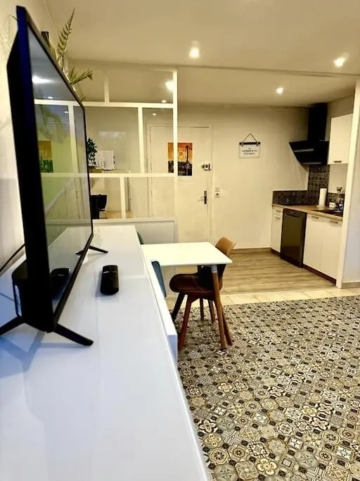 T3 Sauna Box-Parking Gratuit Monplaisir-Lumiere Apartman Lyon